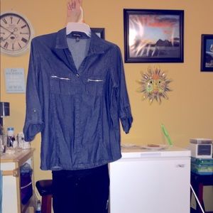 Great Denim Button Down 👕 Shirt!